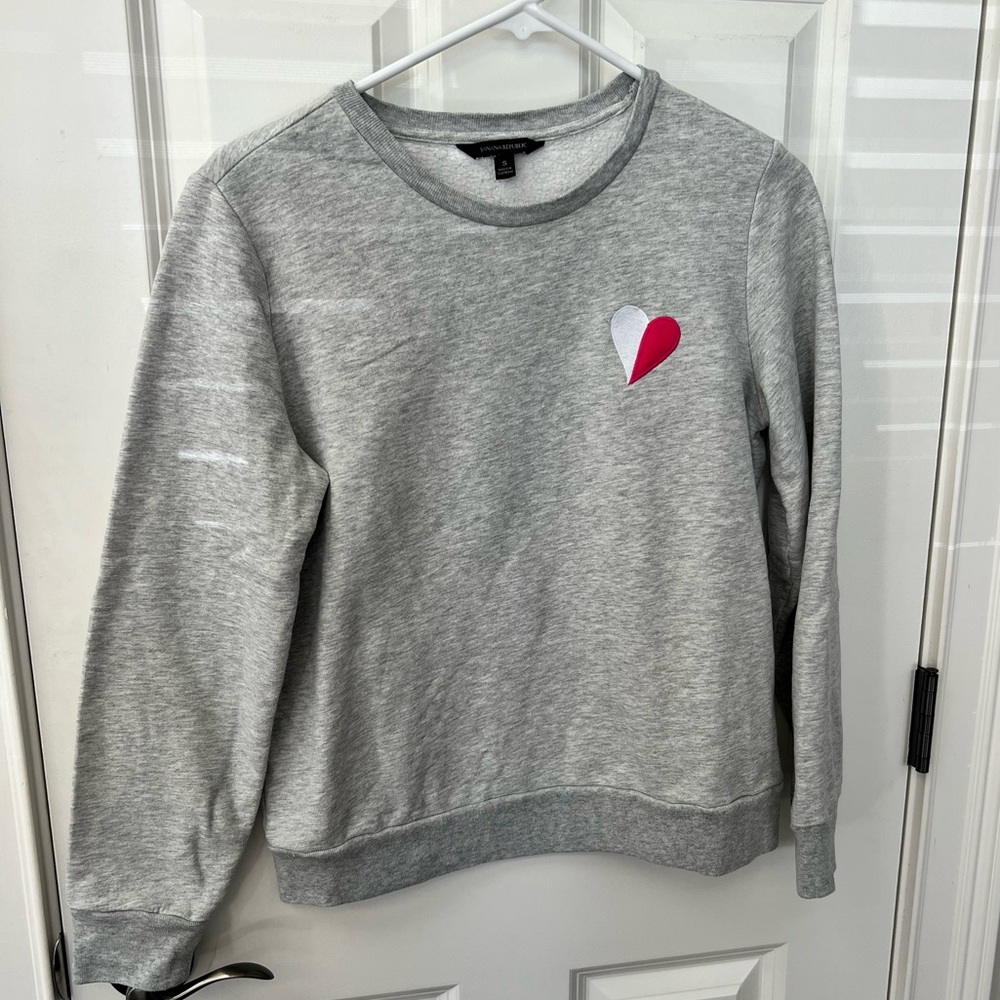 Like New Banana Republic Gray Crewneck with Heart Decal - Size Small